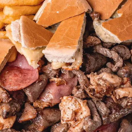 Mini Picadão Bagual com pão, queijo derretido, calabresa, frango e carnes picadas